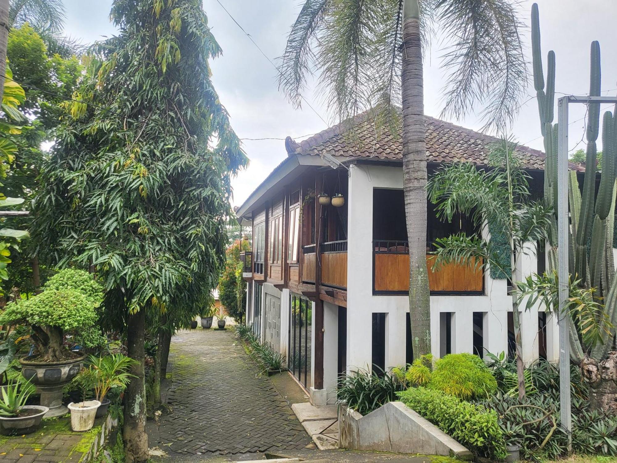 Reddoorz Syariah Near Wisata Durensewu Pandaan Jetak Luaran gambar